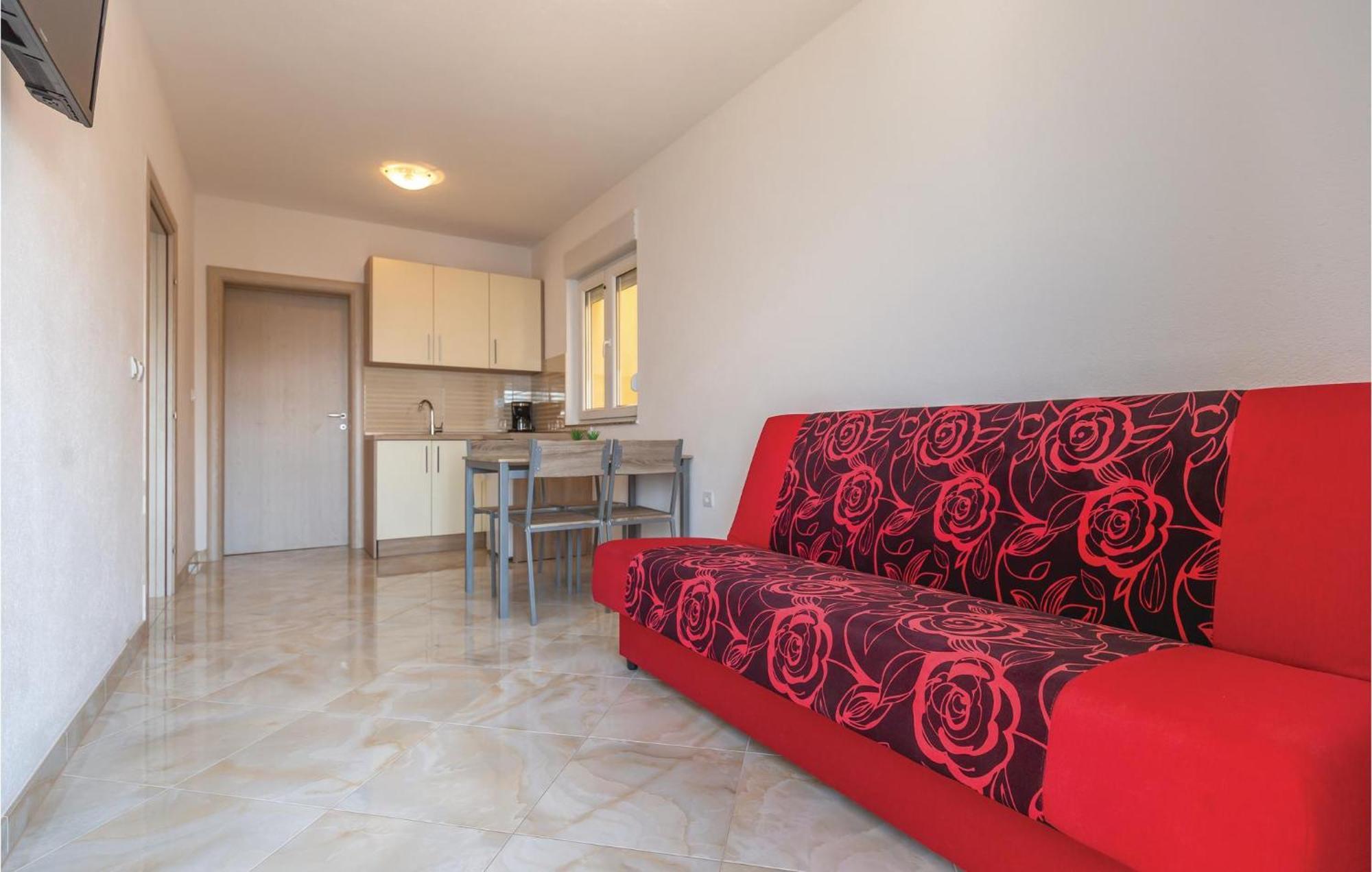 Nice Apartment In Krvavica With House Sea View Zewnętrze zdjęcie