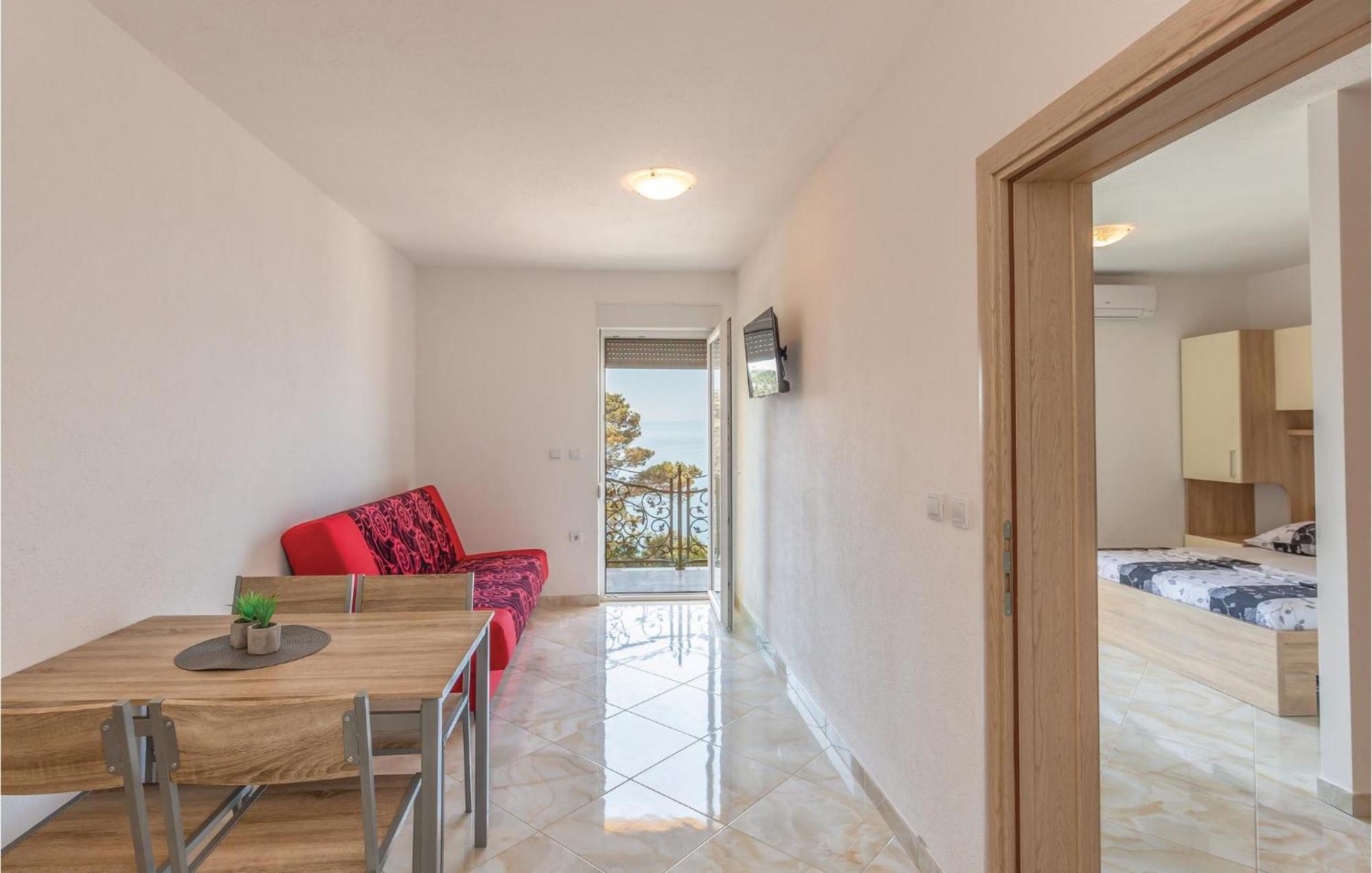 Nice Apartment In Krvavica With House Sea View Zewnętrze zdjęcie